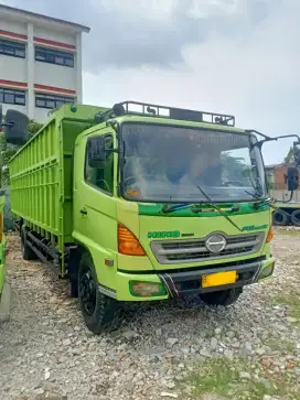 HINO LOHAN FG235JP LONG BAK BESI 6 RODA ISTIMEWA SEKALI