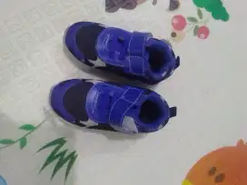 Sepatu LED balita masih bagus