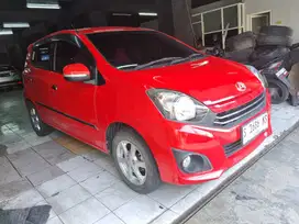 AYLA  1.0  X  MANUAL. 2018 MERAH