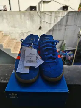 Adidas Hamburg W size 40 25cm