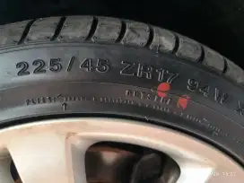 Ban 225/45 R17 seperti baru