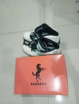 Sepatu kulit baru dan sepatu jordan no kardus, 2,5 dapet dua lok bogor