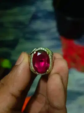 Cincin batu permata red topaz