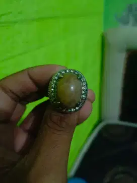 Cincin batu akik teratai kuning