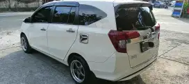 Daihatsu Sigra 1.2 R