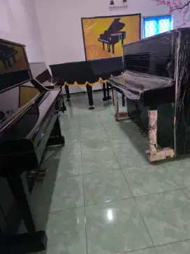 Les piano semarang