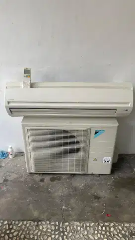 AC 2 PK MEREK DAIKIN