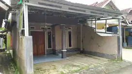 Dijual rumah sederhana untuk keluarga kecil