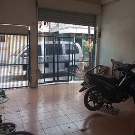 Rumah Kost Lokasi Strategis di Galur, Jakarta Pusat