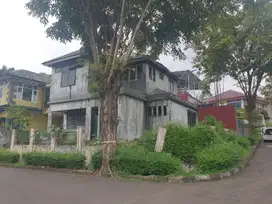 Rumah Tua Hitung Tanah di Bintaro Sektor 9