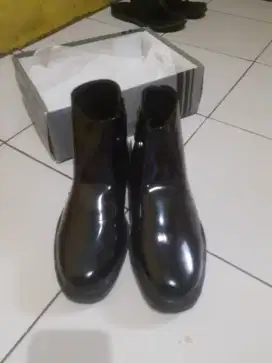 Dijual sepatu scurity pantofel msh baru