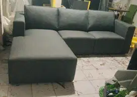 Sofa ruang keluarga