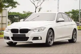 Kencang! BMW 330i Sport Facelift LCI F30 Mercy C300 Audi