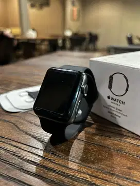 Apple Watch Series 3 - Space Gray - 42mm