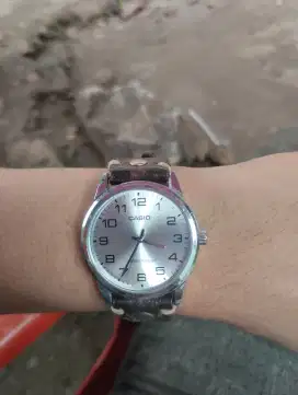 Jam Casio quartz