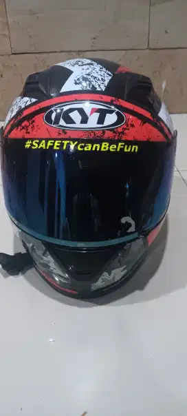 Helm KYT R10 Full Face