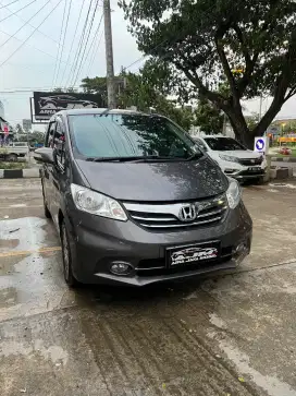 Honda Freed tahun 2016 tipe sd