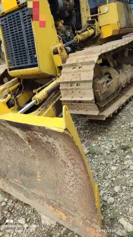 Dozer KOMATSU D31P-18 2005 SPH
Jual & Rental di Samarinda
