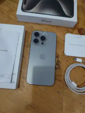 Iphone 15 pro 256gb ibox natural titanium grs on agustus 2025