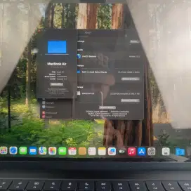 Macbook Air M2 Ram 8 Ssd 256 layar 15 inch lengkap full set Midnight