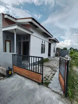 Kontrakan 2  unit rumah petakan