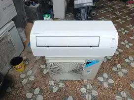 Jual ac seken 1/2 pk lowwat daikin model baru