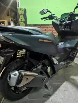 Honda pcx abs tahun 2022