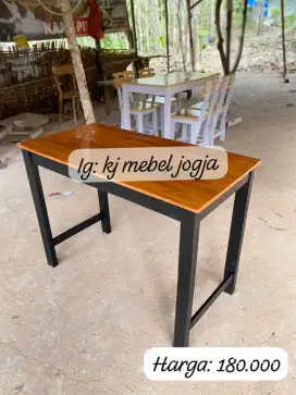 Meja belajar anak kos