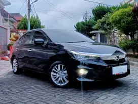 ANTIK km 3rb City Sedan Matic 2023 nik 2022 simpanan seperti baru