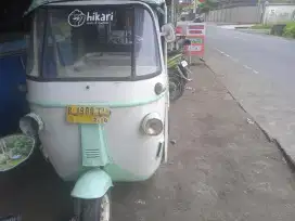 Bajaj roda tiga 2 tak