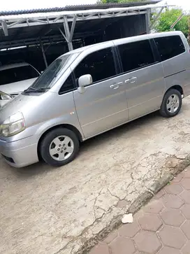 Nissan Serena 2005 Bensin