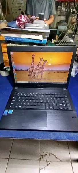 Laptop Asus Pro P2420L