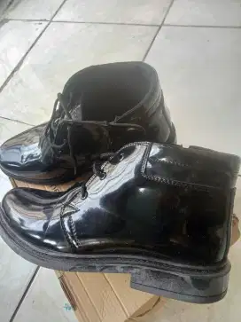 Jual cepat sepatu satpam