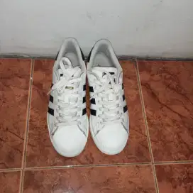 Di Jual Sepatu Adidas superstar