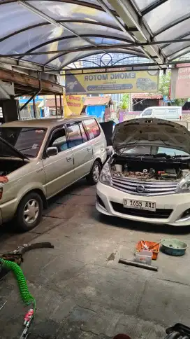 Cari helper bengkel mobil