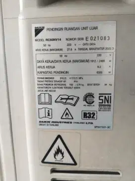 AC daikin 2,5pk kondisi seperti baru