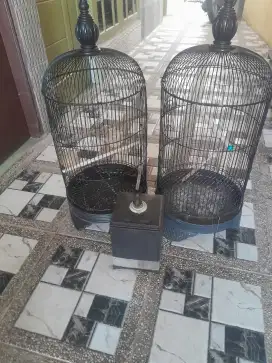 Di jual 2 buah kandang burung + kandang jangkrik minat wa aja