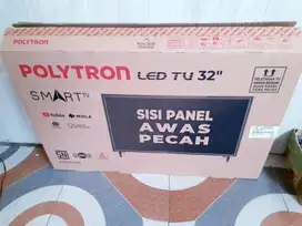 TV LED SMART POLYTRON 32 Digital TV Kondisi Normal Mulus Seperti baru