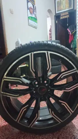 Velg hrs ring 20 berikut ban..yg 2 bannya baru