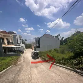 Dijual murah tanah di Jakarta Timur, dalam cluster. pinggir jalan