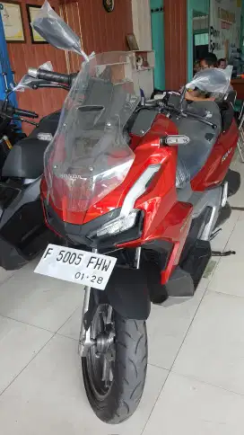 New adv 160 cbs barang mulus dan trlaris