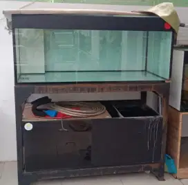 Aquarium / Tank