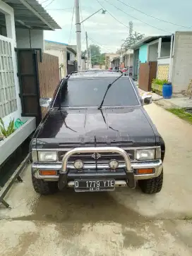 Jual Mobil Ganteng Terrano 1997