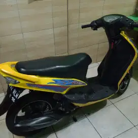 Mio 2010 lengkap asli kuning