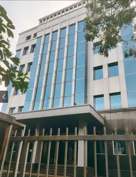 Disewakan Gedung ex Trans Strategis LT 2500 m2 Jakarta Selatan