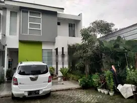 Rumah 2 lantai modern minimalis