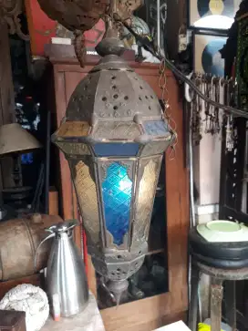 Lampu lentera antik vintage