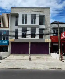 Dijual 1 unit Ruko 3 lantai Taman Griya Jimbaran