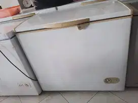 Dijual atau Disewakan Freezer box bekas Gea 200lt normal, siap pakai