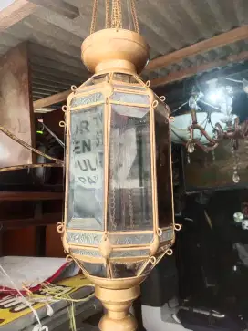 Lampu gantung antik